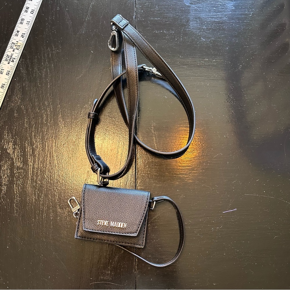 Steve Madden Black Mini Crossbody Bag Coin / Wallet Bag Uktra Small Concert Ven
